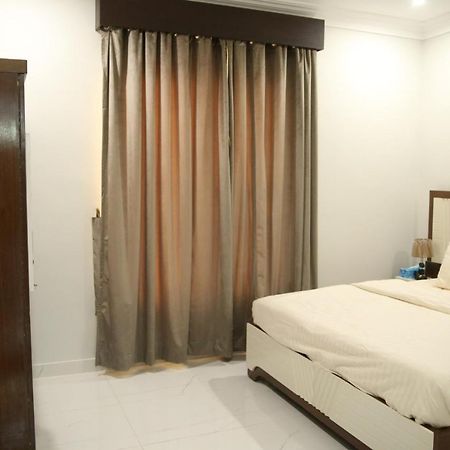 Al Rasheed Apartments Second Floor Apartment Karachi Eksteriør billede