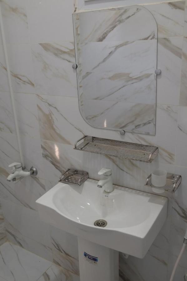 Al Rasheed Apartments Second Floor Apartment Karachi Eksteriør billede